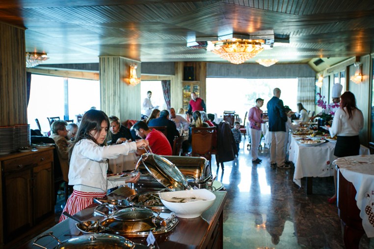 Easter Lunch Buffet at Bay Lodge